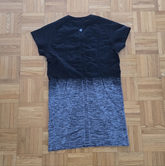 Lululemon Swiftly Tech Short Sleeve Crew Tee T-shirt Black Grey Ombre Size 6 - Picture 6 of 15